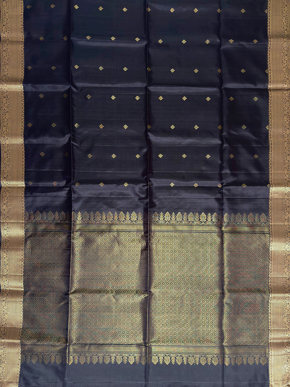 Black and Golden Pure Silk Kanjivaram Handloom Saree