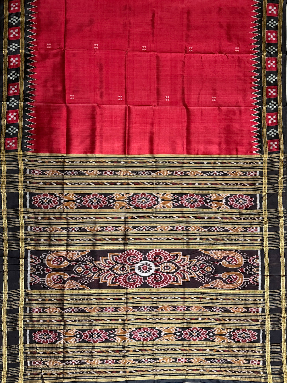 Maroon and Black Pasapalli Border Handloom Khandua Patta Saree
