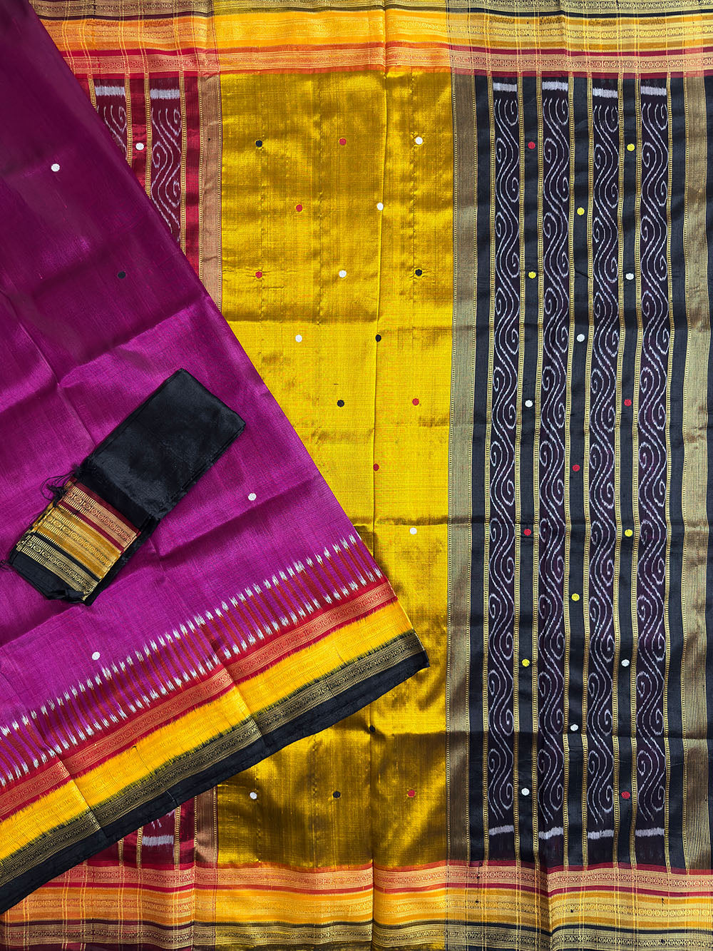 Magenta Kathiphera Pure Silk Handloom Khandua Patta Saree