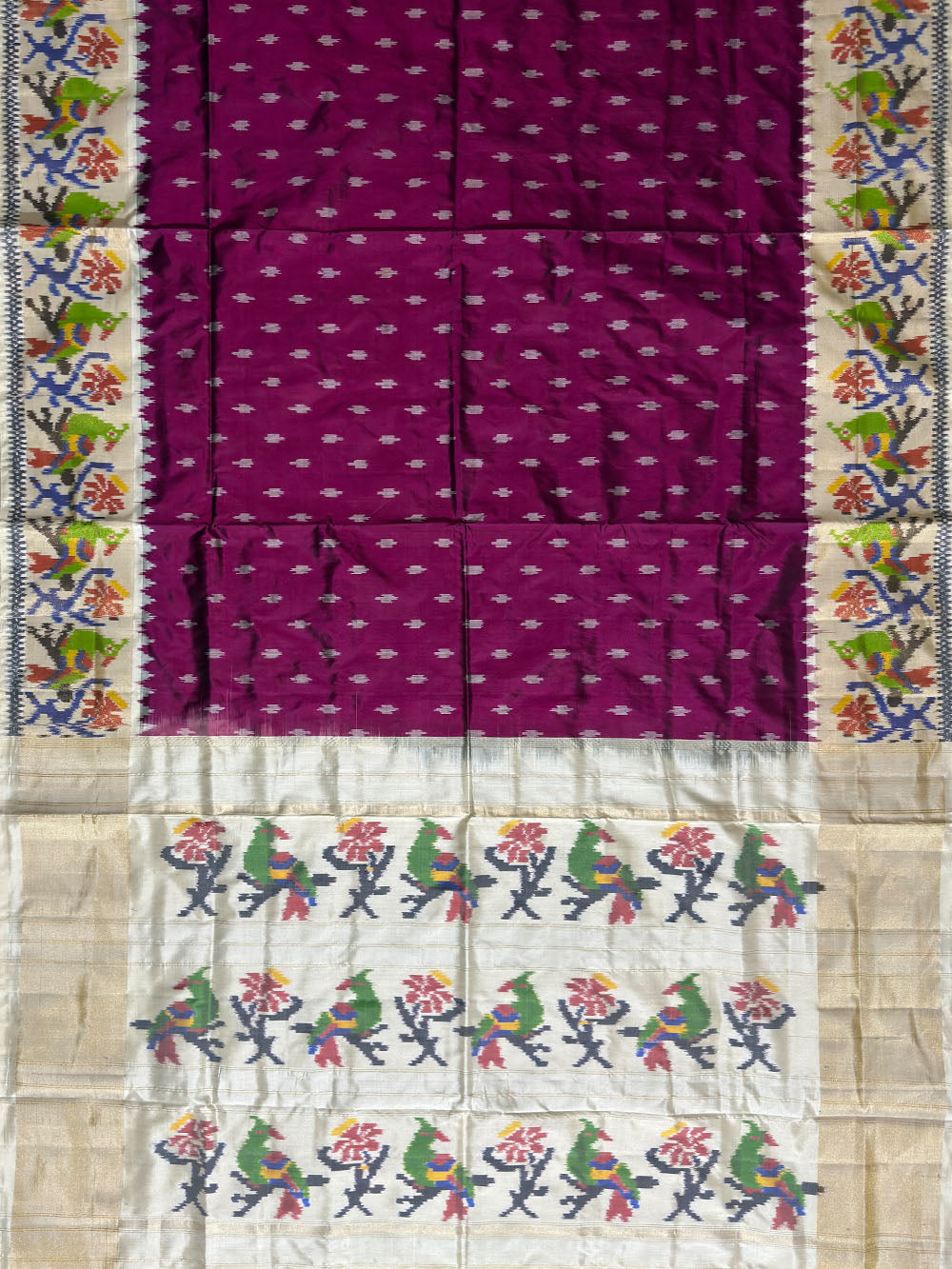 Magenta and Beige Pochampally Pure Silk Handloom Saree in Ikkat Pattern