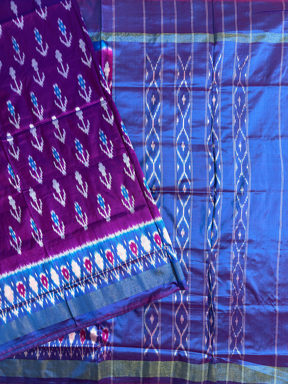 Purple and Blue Pochampally Pure Silk Handloom Saree in Ikkat Pattern
