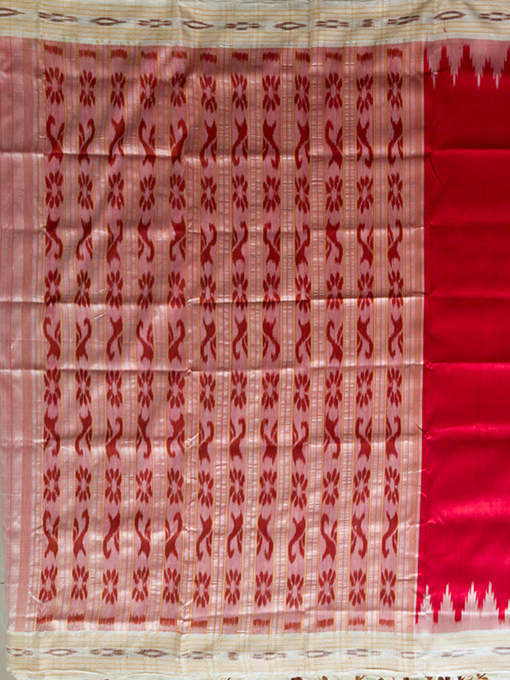 Scarlet Red and Beige Border Handloom Khandua Patta Saree