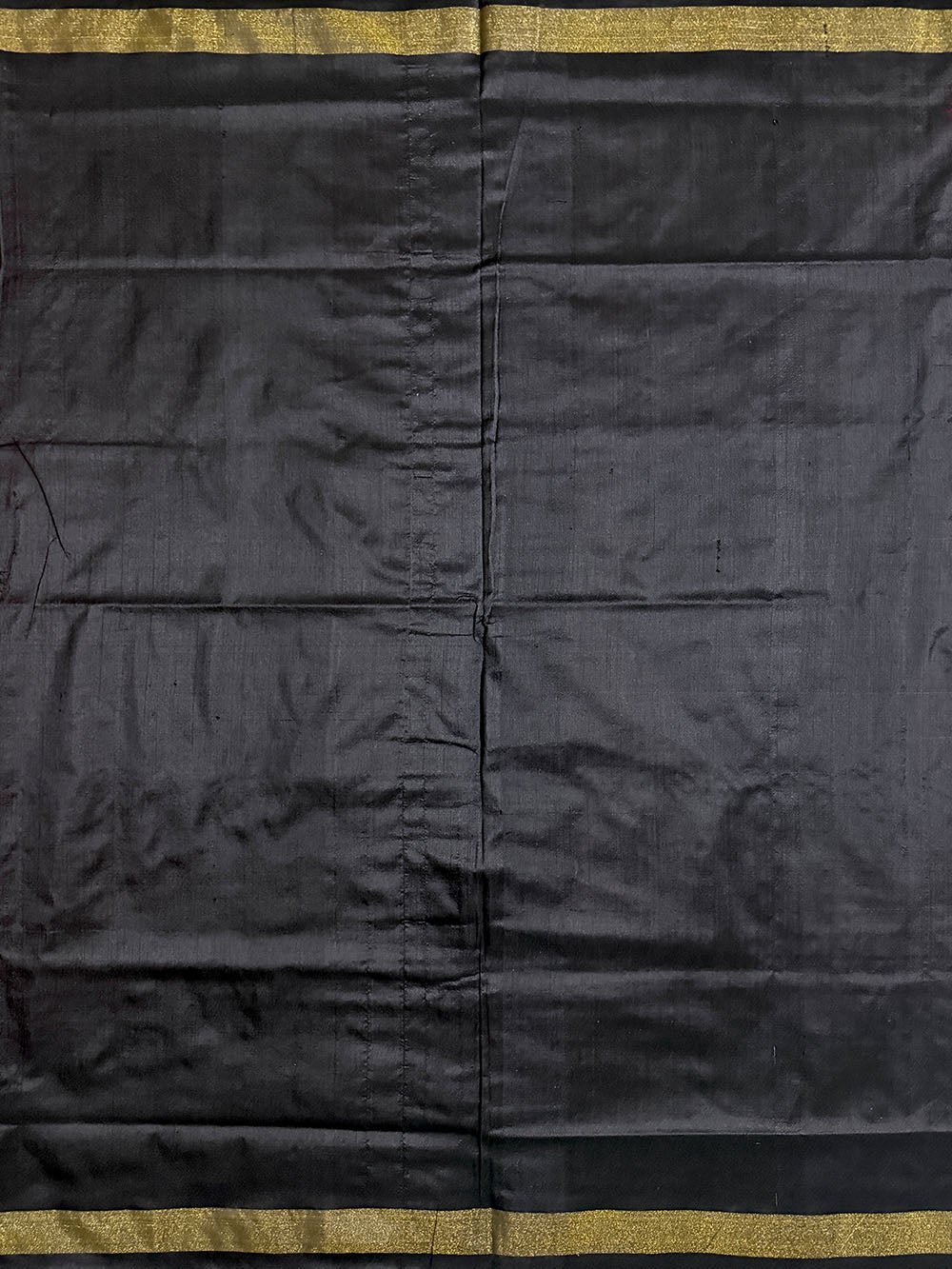 Tomato Red and Black Pochampally Pure Silk Handloom Saree in Ikkat Pattern